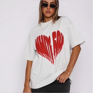 White fox Women's loveburst oversized  T-Shirt